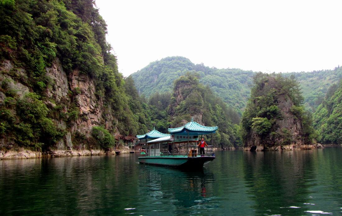 张家界宝峰湖风景区，详细的来介绍下