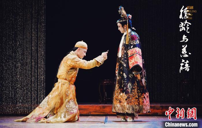 《德龄与慈禧》摘得第四届华语戏剧盛典六项大奖
