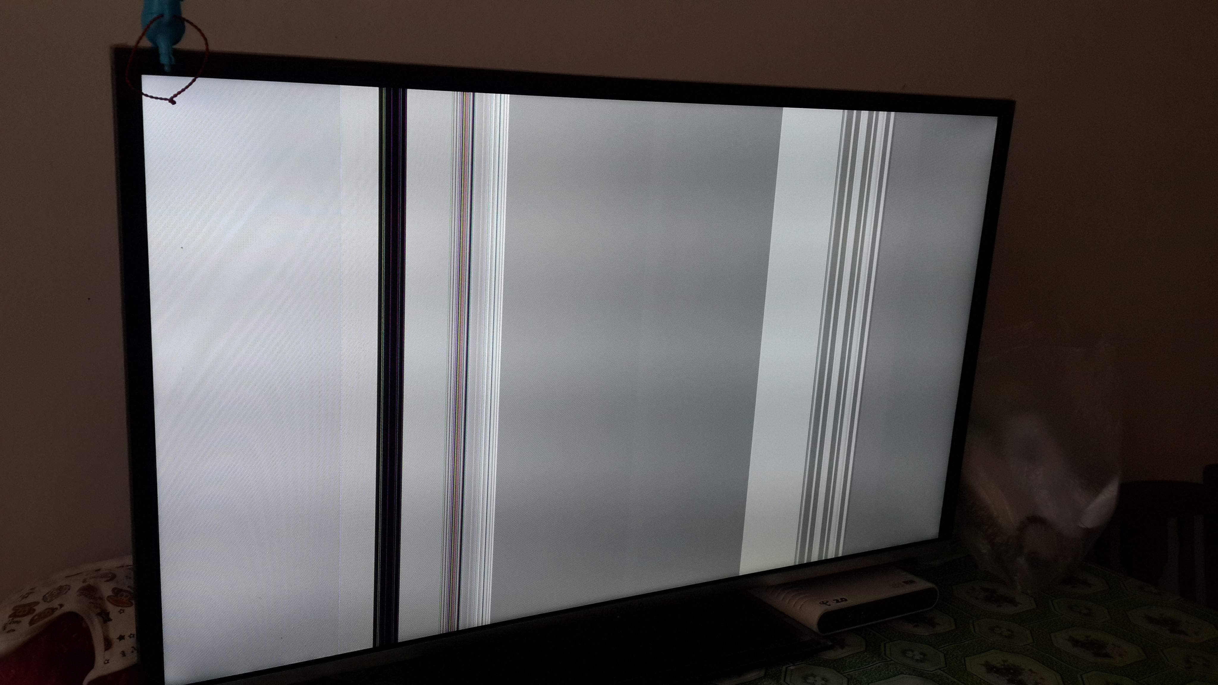 电视机突然白屏是怎么回事