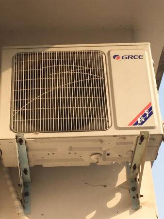 空调制热外挂机挂霜怎么清除？